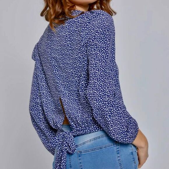 MILEY+MOLLY Surplice Tie Back long sleeve loose fit blouse top. Navy/white Large - Picture 2 of 11